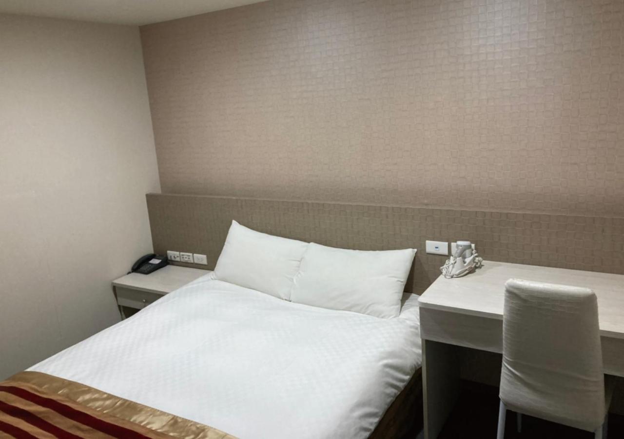 Shun-Yi Business Hotel Цзяї Екстер'єр фото