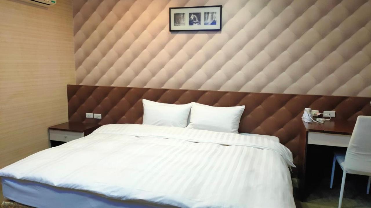 Shun-Yi Business Hotel Цзяї Екстер'єр фото