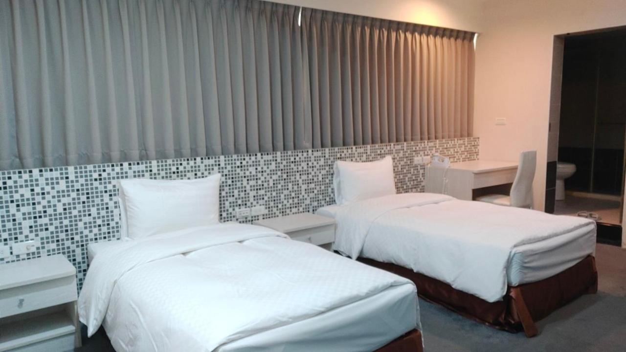 Shun-Yi Business Hotel Цзяї Екстер'єр фото