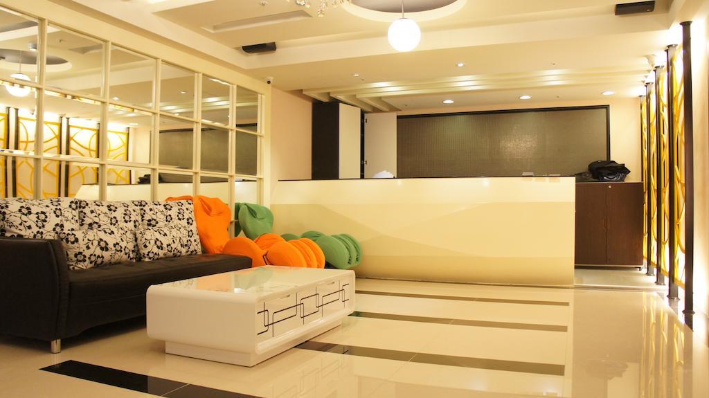 Shun-Yi Business Hotel Цзяї Екстер'єр фото