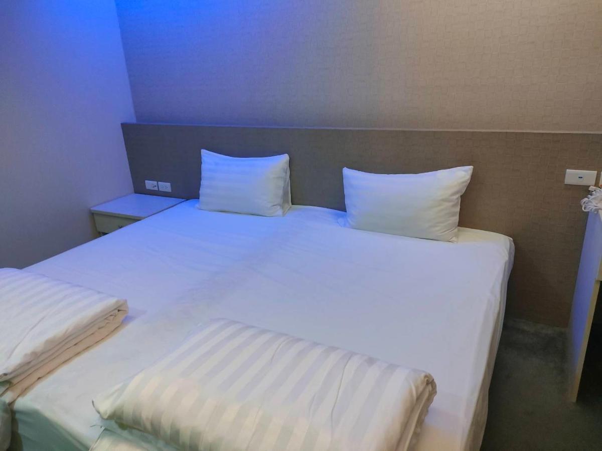 Shun-Yi Business Hotel Цзяї Екстер'єр фото