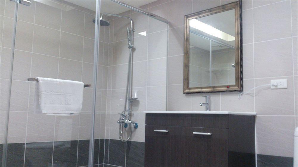Shun-Yi Business Hotel Цзяї Екстер'єр фото