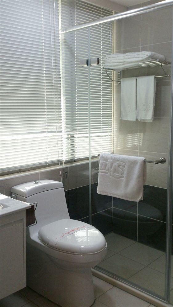 Shun-Yi Business Hotel Цзяї Екстер'єр фото