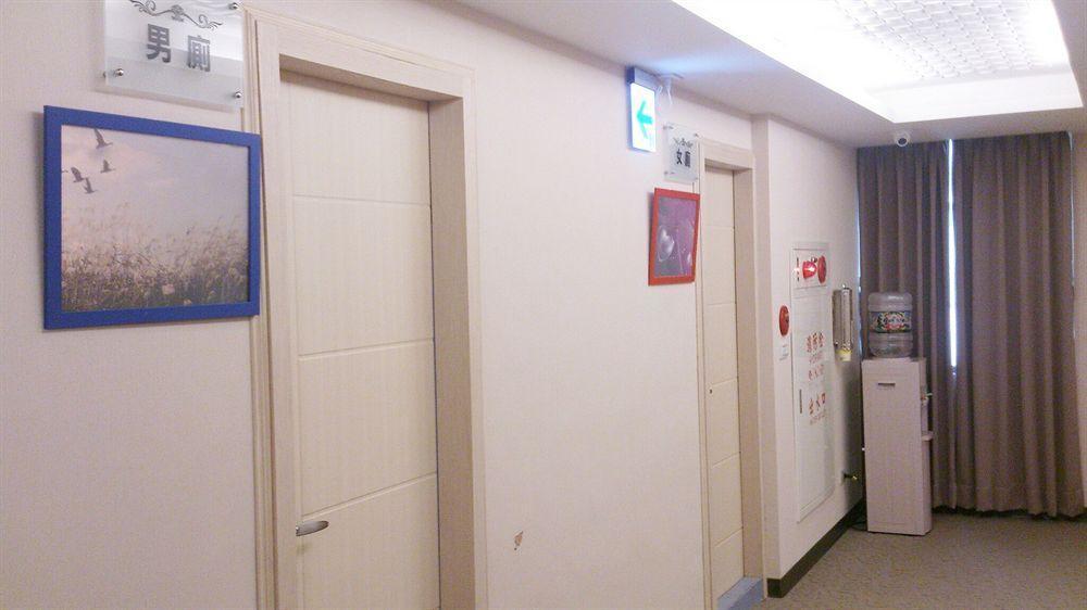 Shun-Yi Business Hotel Цзяї Екстер'єр фото