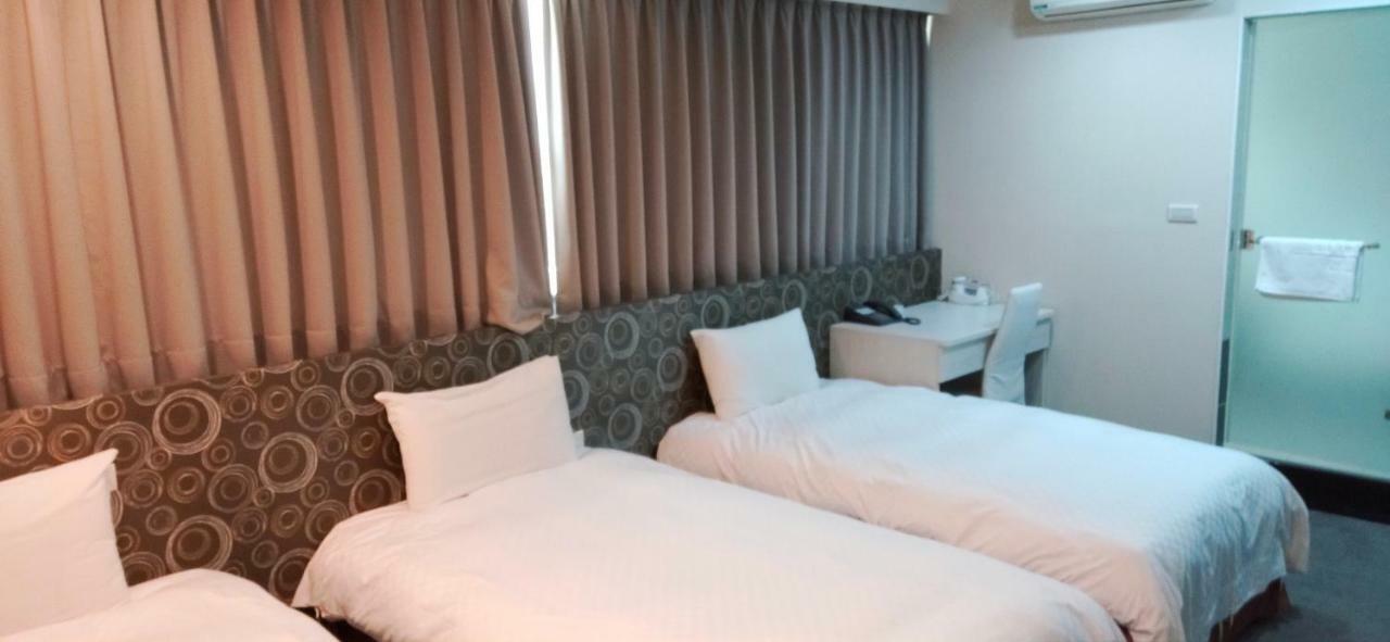 Shun-Yi Business Hotel Цзяї Екстер'єр фото